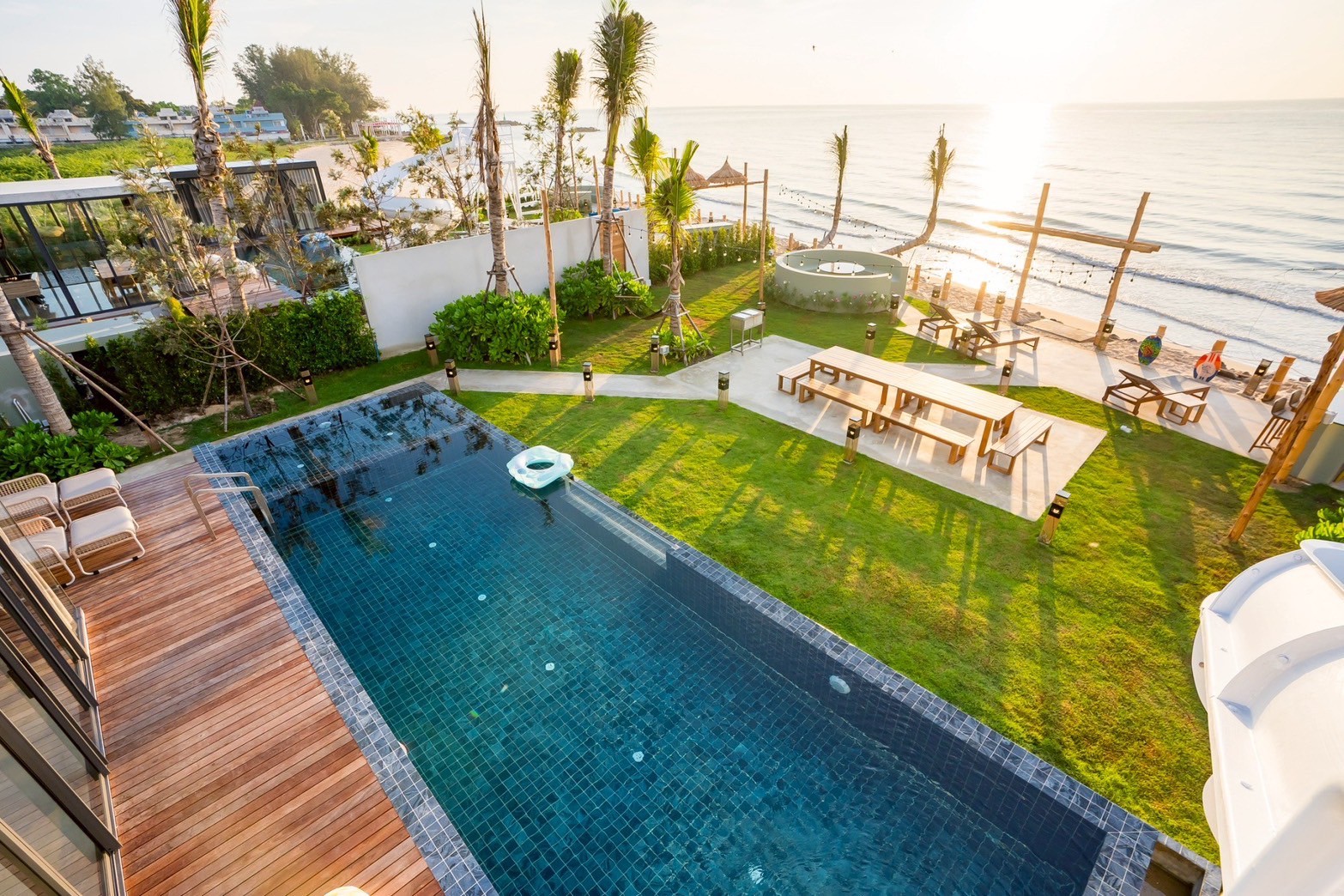 LINE_ALBUM_Splint Beach Villa_250507_102