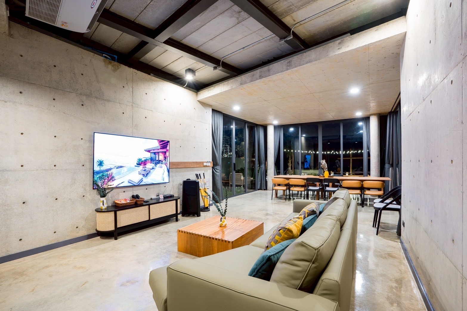 LINE_ALBUM_Splint Beach Villa_250507_16