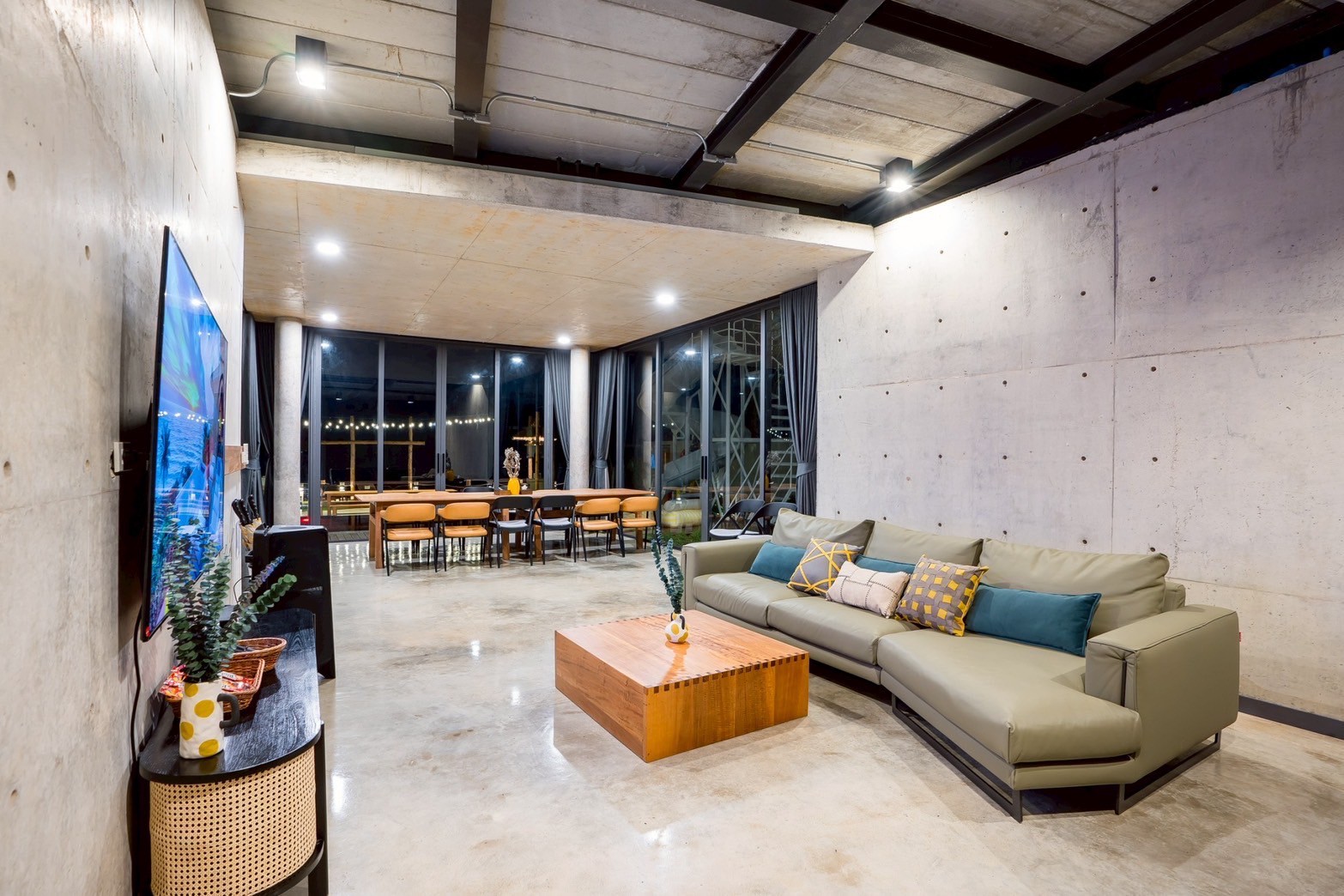 LINE_ALBUM_Splint Beach Villa_250507_17