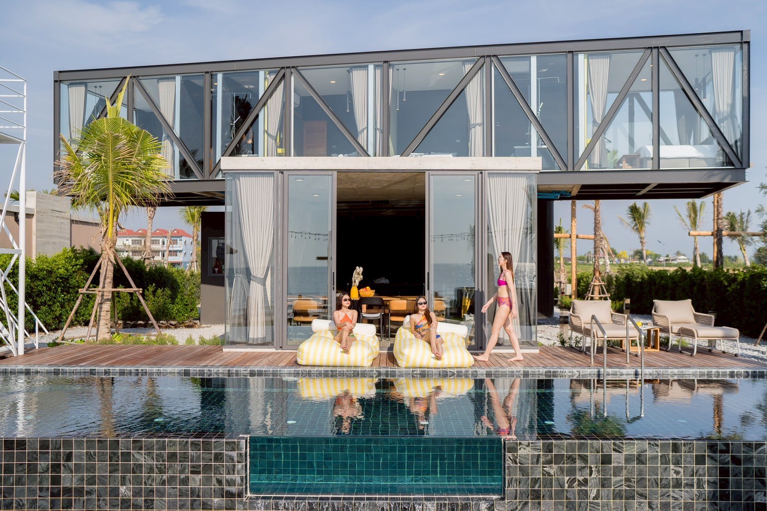 LINE_ALBUM_Splint Beach Villa_250507_4