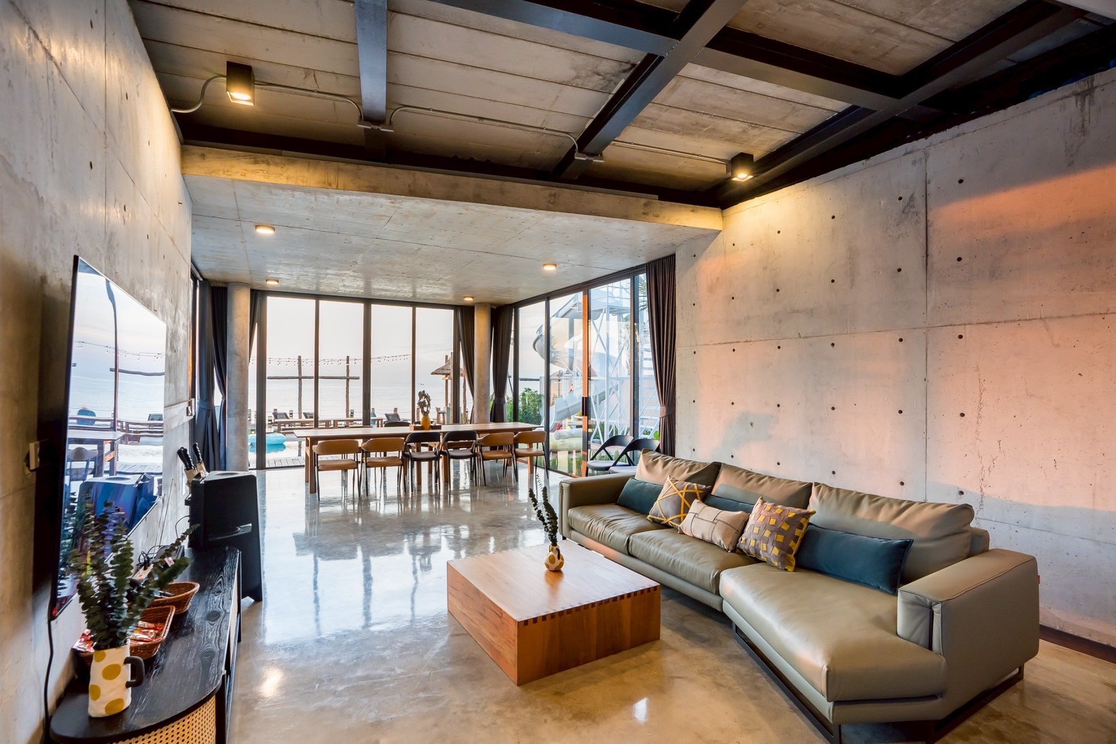 LINE_ALBUM_Splint Beach Villa_250507_45