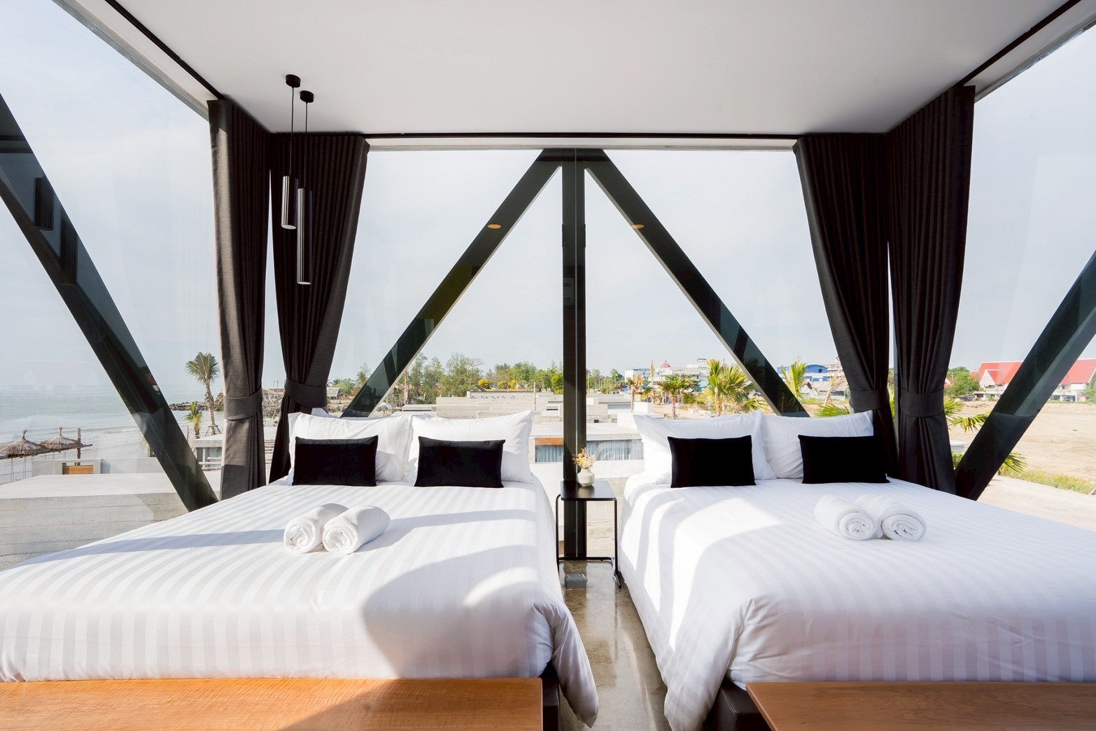 LINE_ALBUM_Splint Beach Villa_250507_70