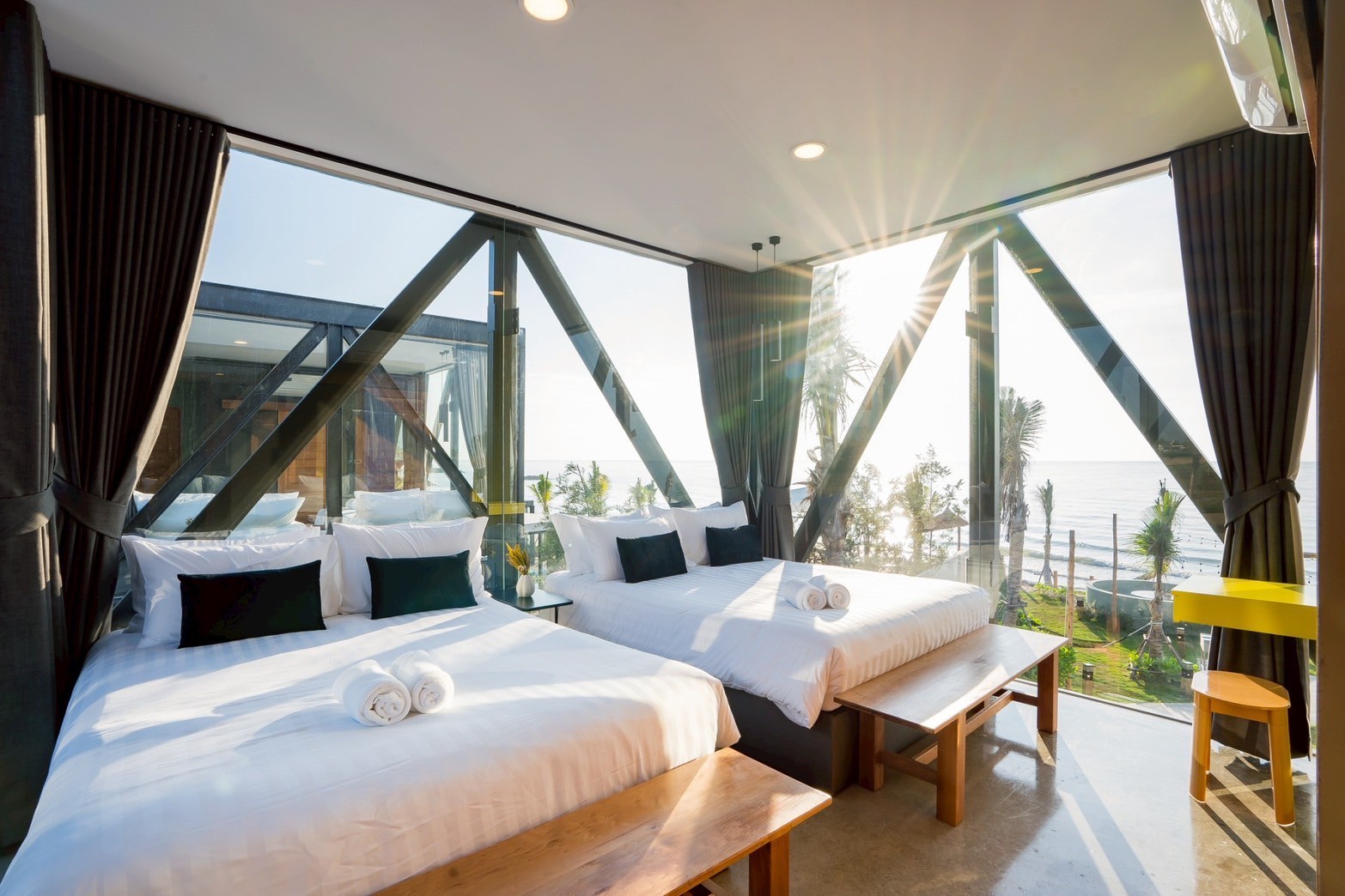 LINE_ALBUM_Splint Beach Villa_250507_75