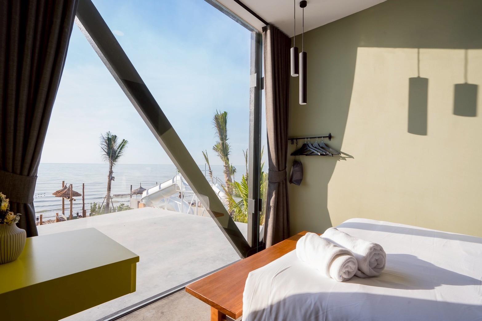 LINE_ALBUM_Splint Beach Villa_250507_84