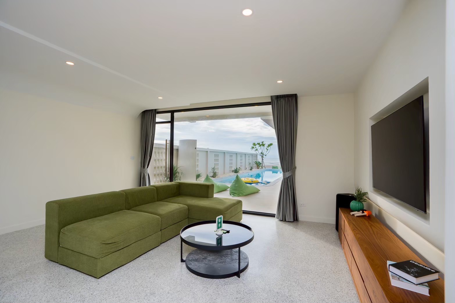 LINE_ALBUM_Gusto Sea Villa Chaam_250922_115