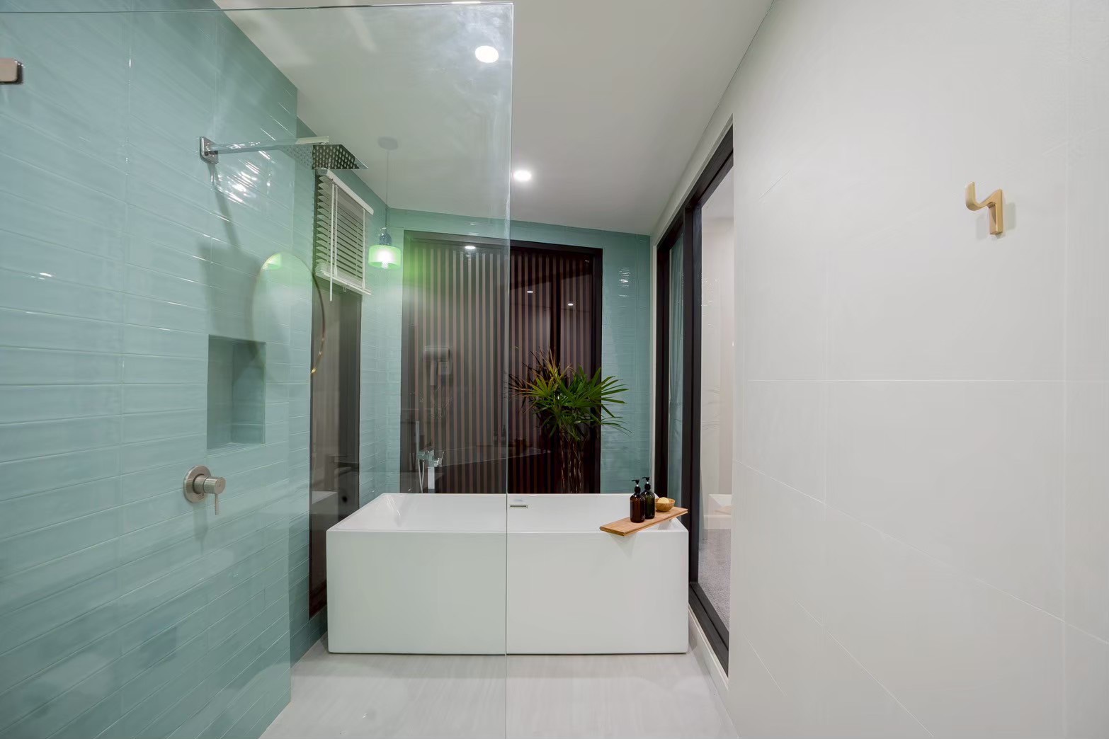 LINE_ALBUM_Gusto Sea Villa Chaam_250922_15