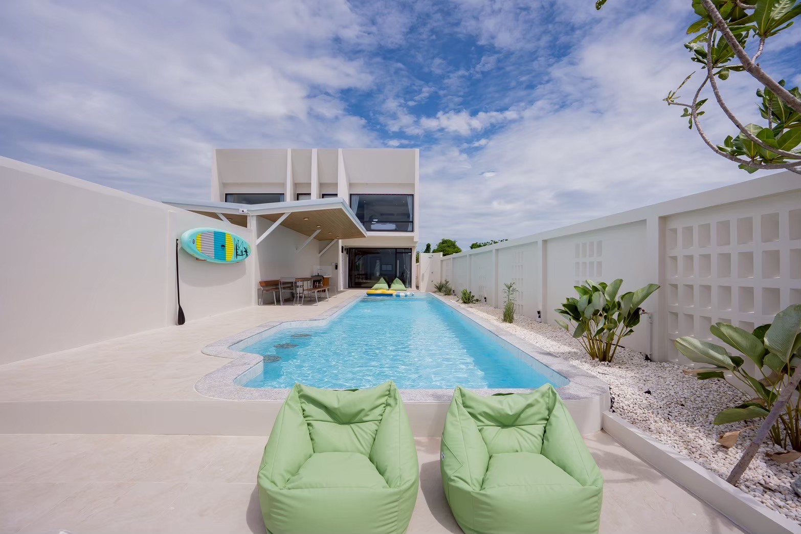 LINE_ALBUM_Gusto Sea Villa Chaam_250922_161
