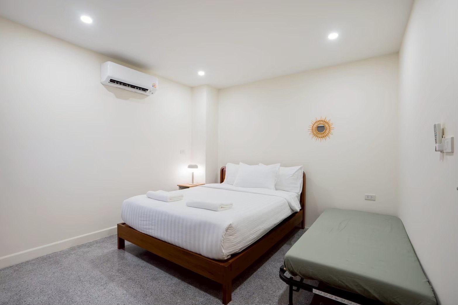 LINE_ALBUM_Gusto Sea Villa Chaam_250922_29