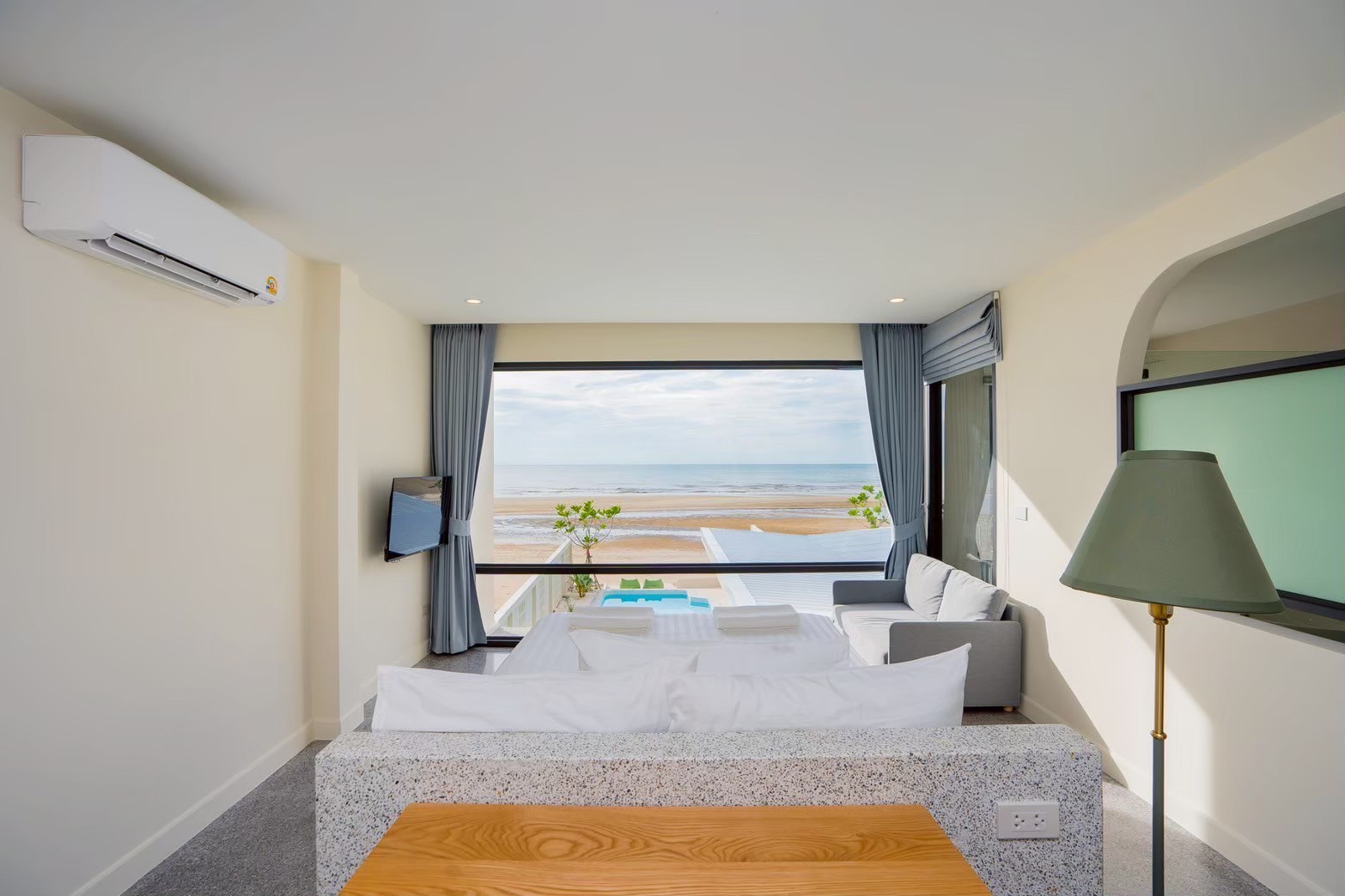 LINE_ALBUM_Gusto Sea Villa Chaam_250922_39