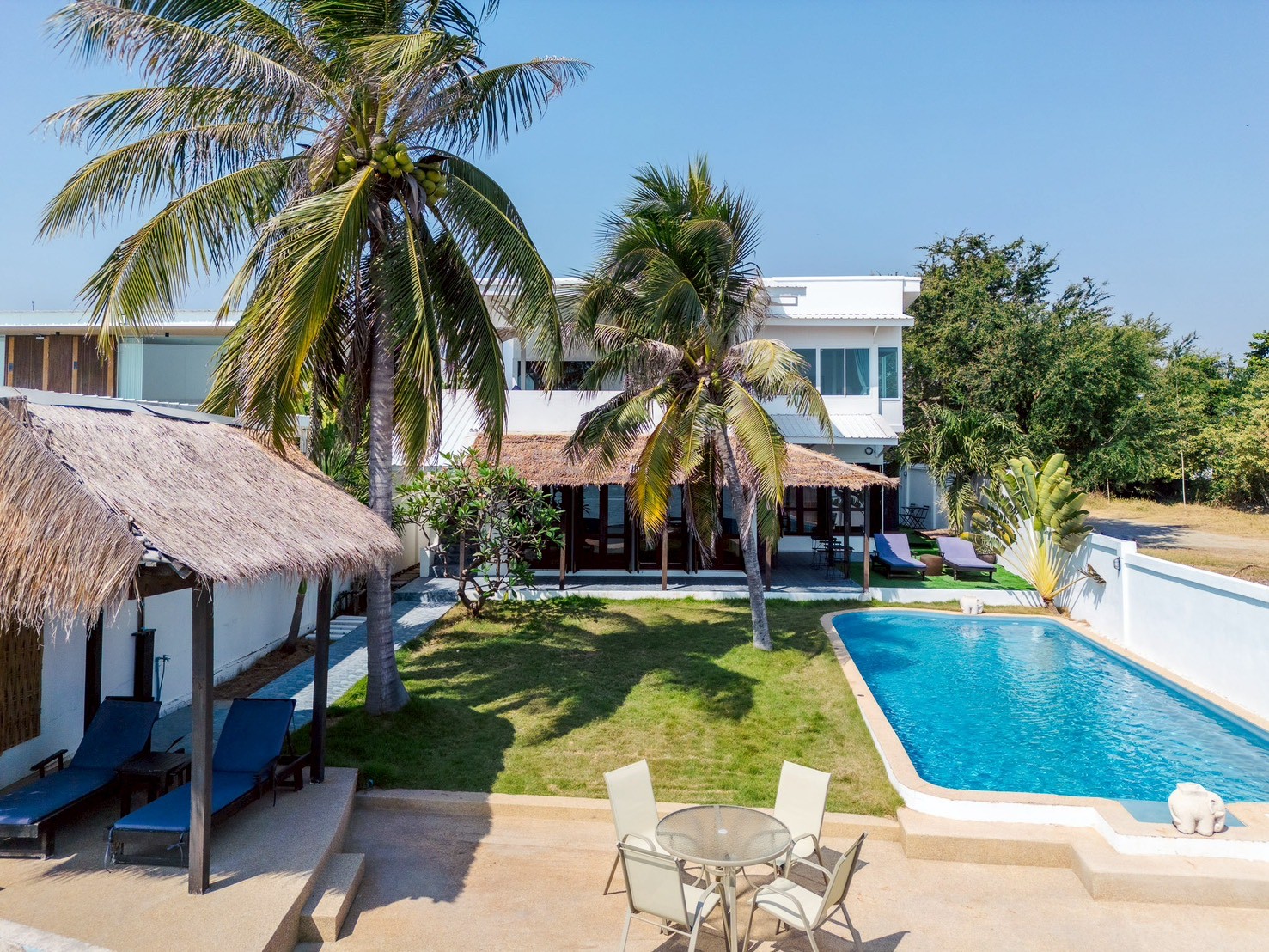 LINE_ALBUM_Laila Beach Villa_260208_47