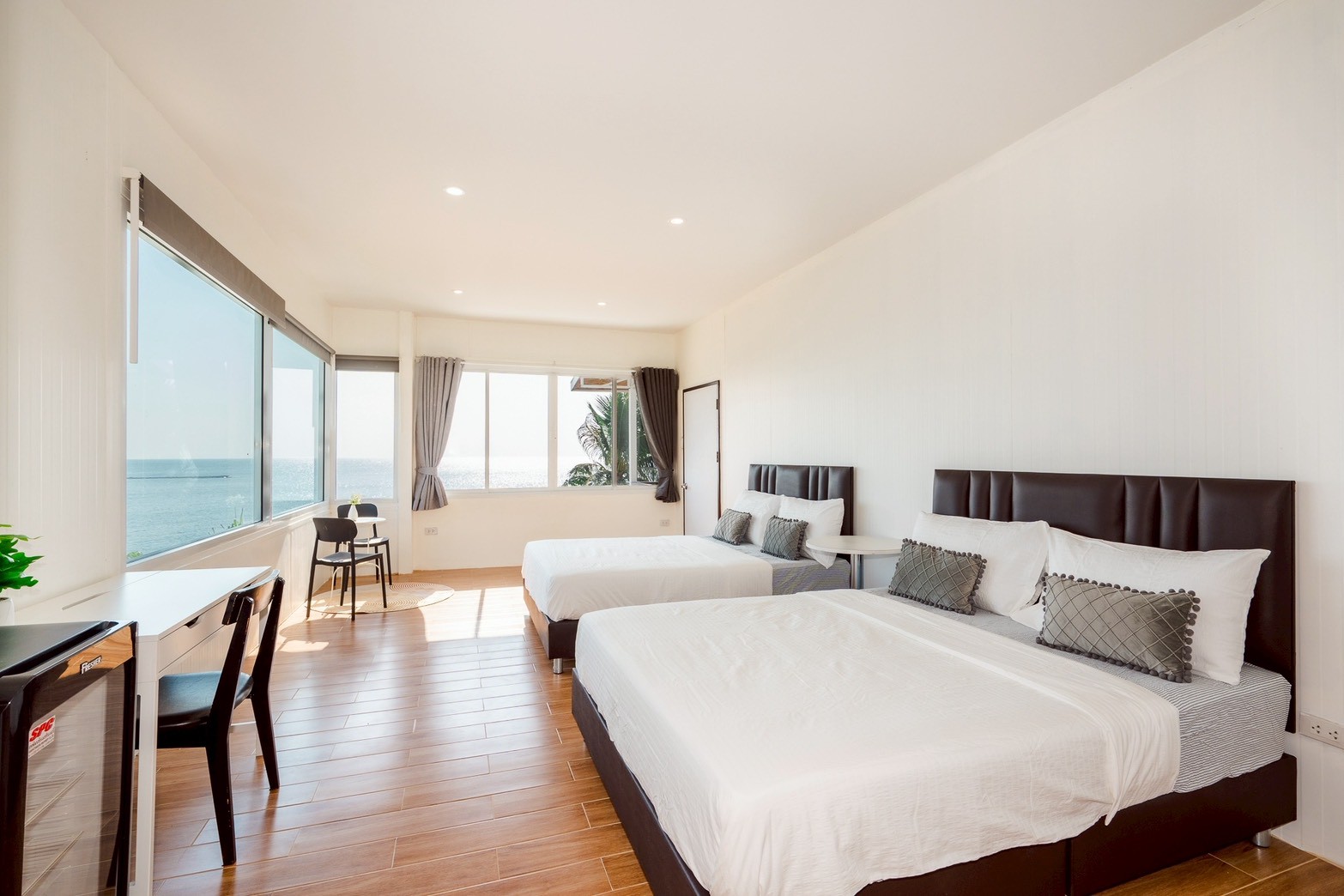 LINE_ALBUM_Laila Beach Villa_260208_8